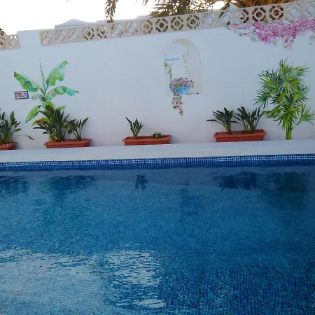 With 3 Bedrooms In With Private Pool Furnished Terrace And Wifi 1 Km From The Beach