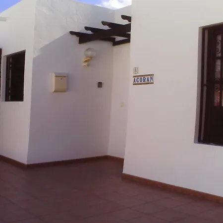 With 3 Bedrooms In With Private Pool Furnished Terrace And Wifi 1 Km From The Beach Vila *